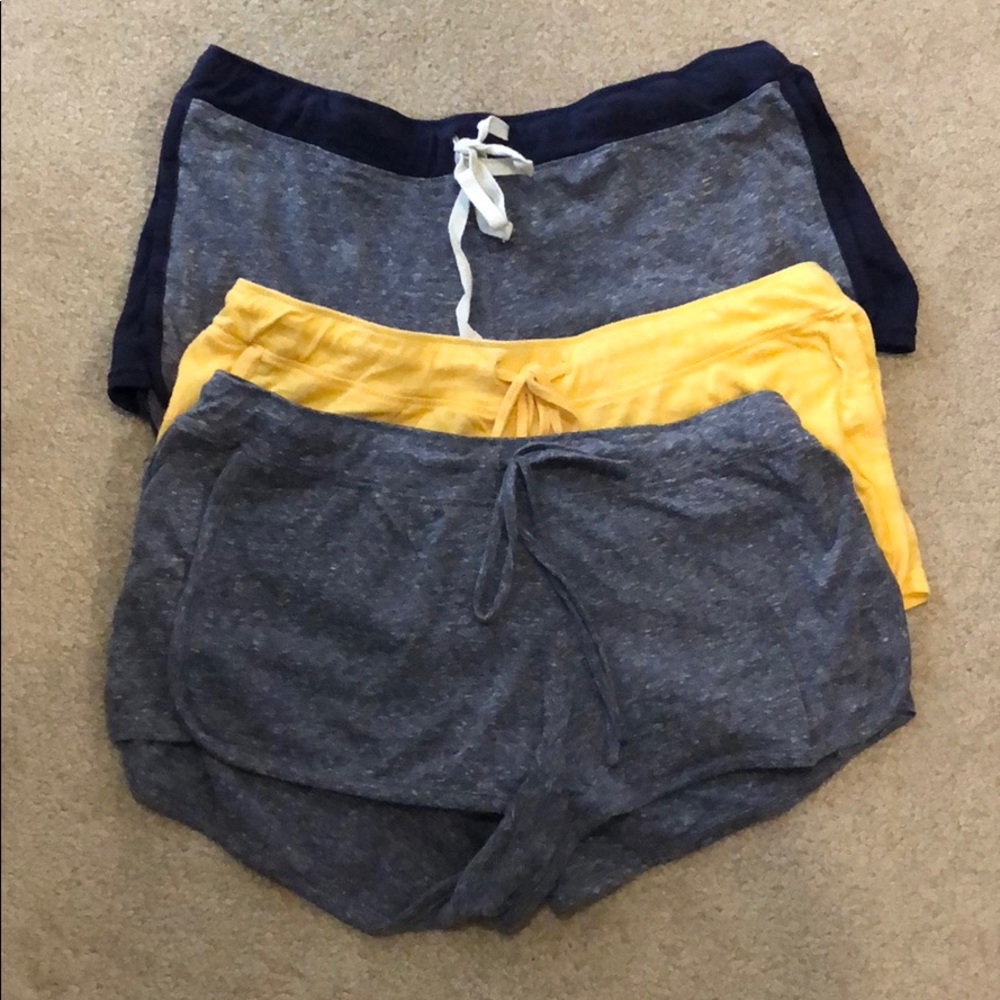 Make + model shorts (3 pairs)